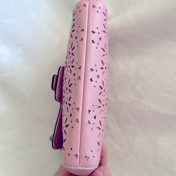 Coach 50632 Taylor eyelet leather flap clutch wristlet, silver/pink tulle 🩷🩶 - Picture 6 of 8